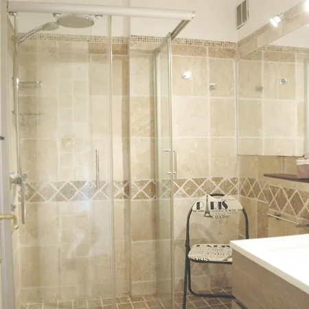 Large And Quiet 3 With Terrace And Parking Apartman